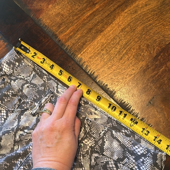 Seven7 snake skin pattern skinny pants size 10 - Picture 4 of 6